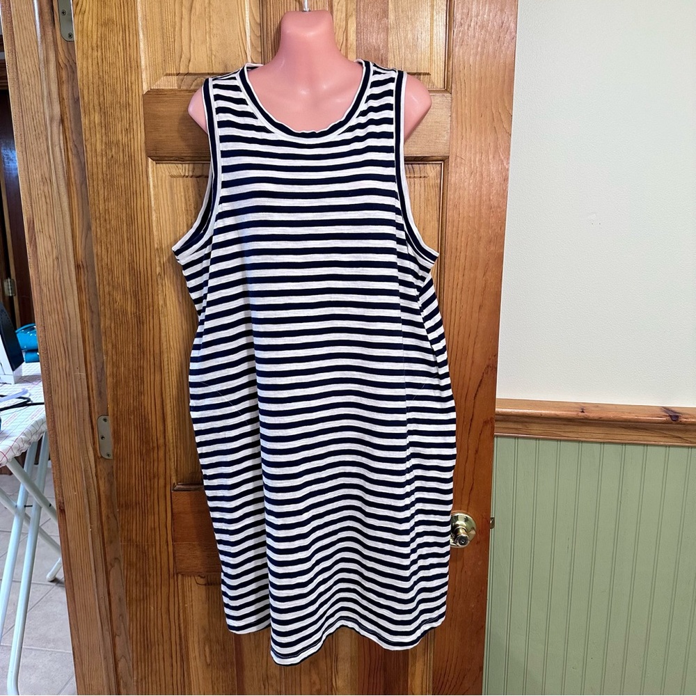 Navy blue and white striped sleeveless, sundress, XL, Old Navy with pockets